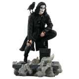 MOVIE GALLERY THE CROW ERIC DRAVEN ON ROOFTOP STATUE